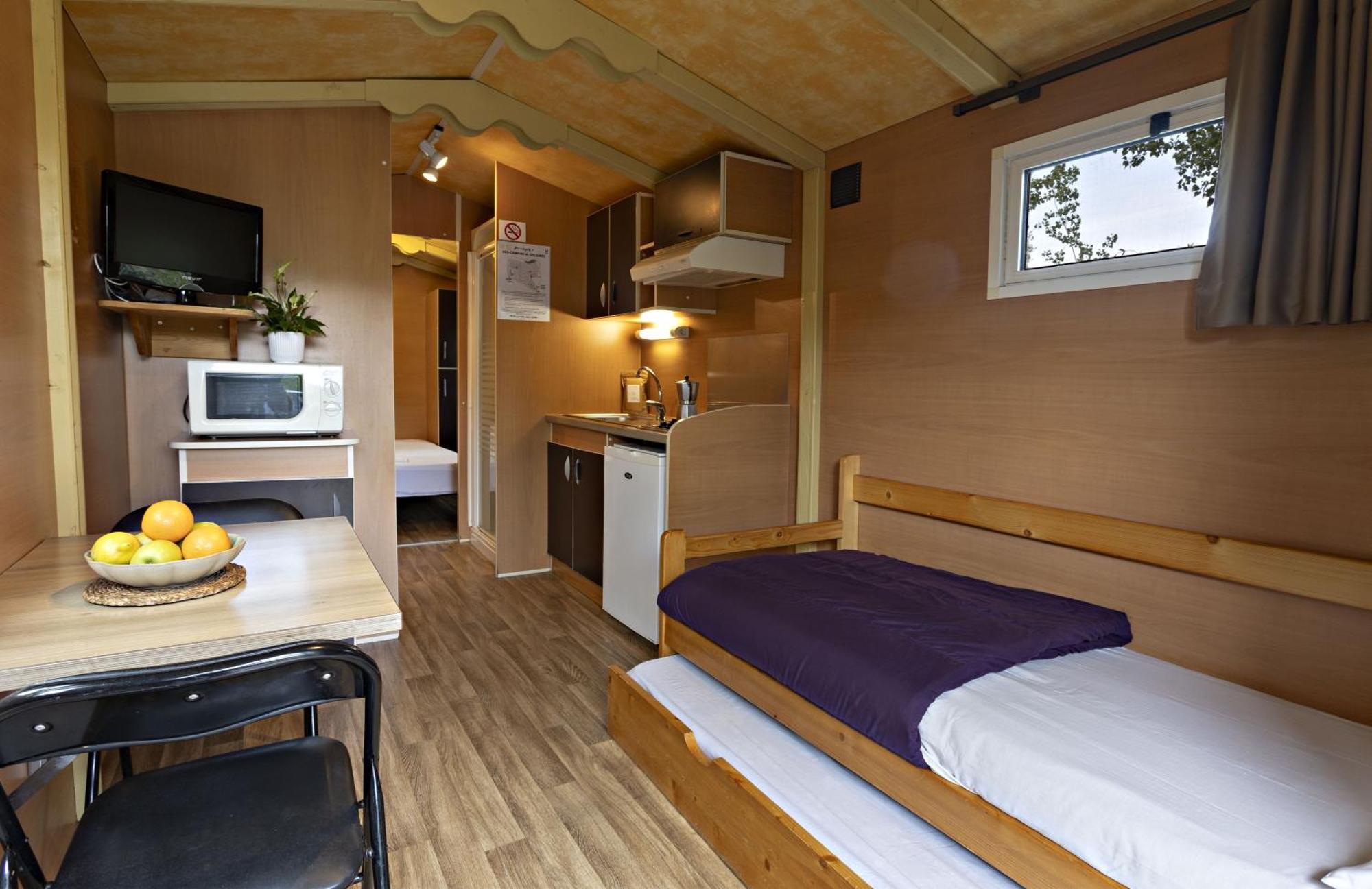 Bungalows - Camping El Solsones Сольсона Экстерьер фото