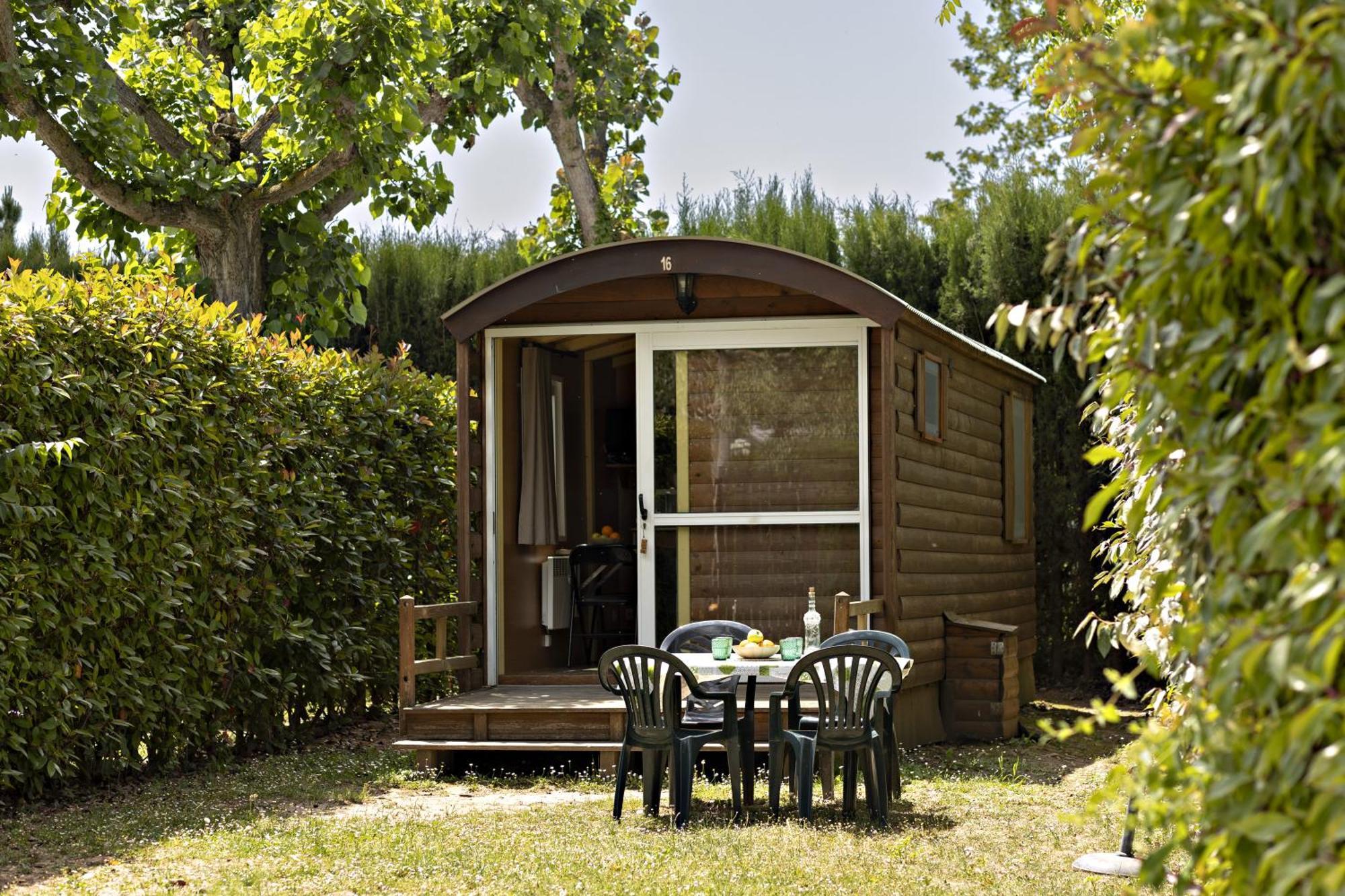 Bungalows - Camping El Solsones Сольсона Экстерьер фото