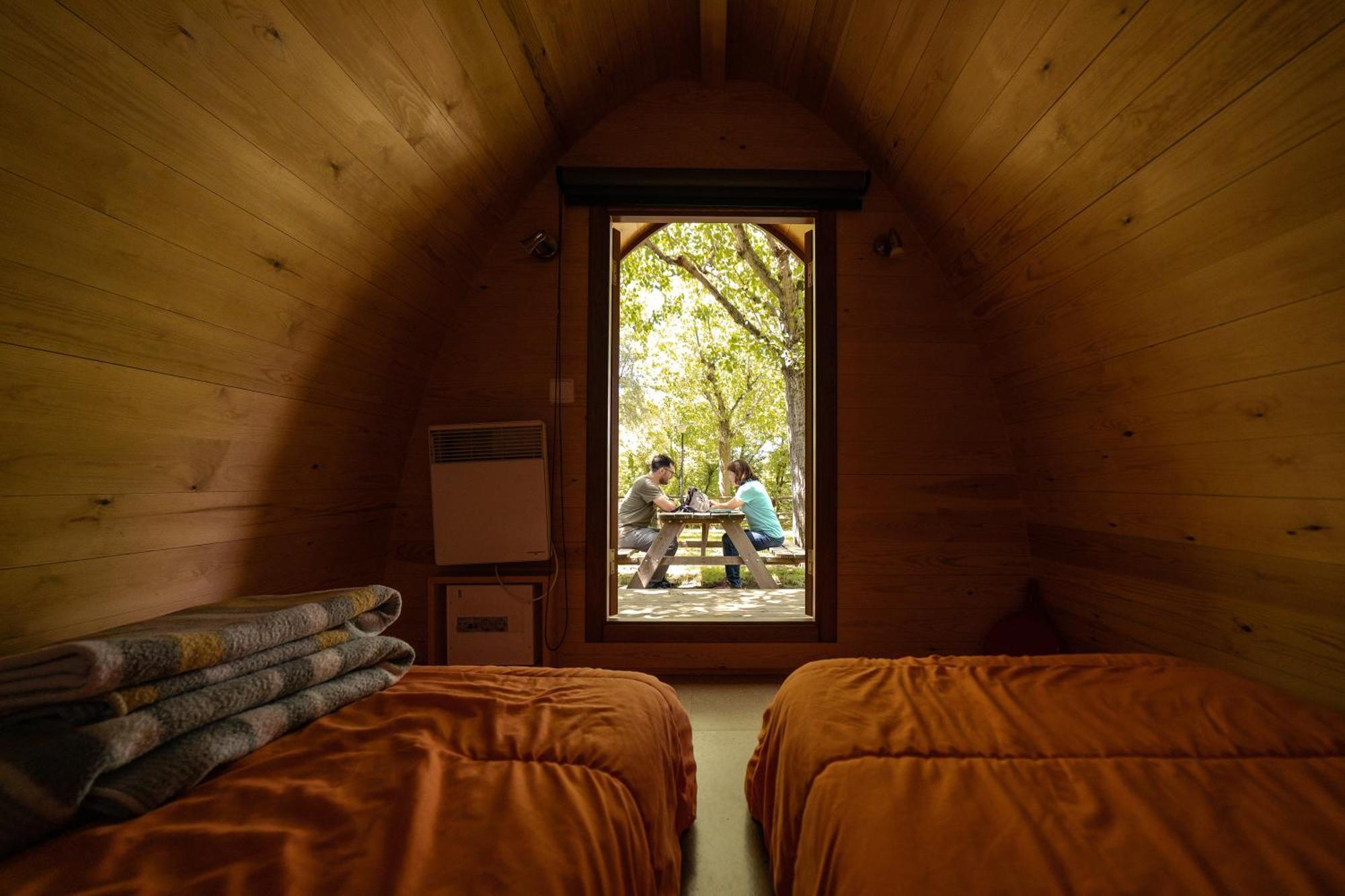 Bungalows - Camping El Solsones Сольсона Экстерьер фото