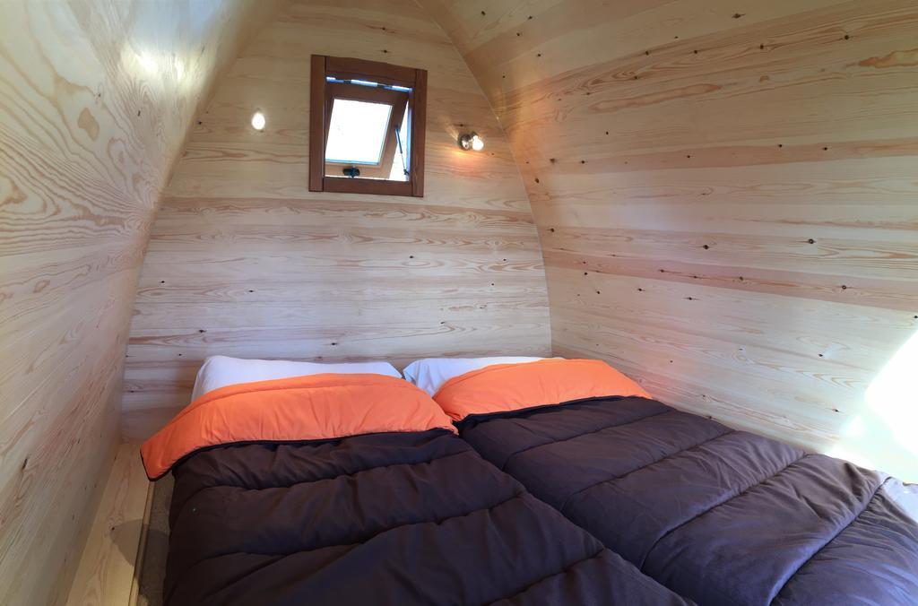 Bungalows - Camping El Solsones Сольсона Экстерьер фото